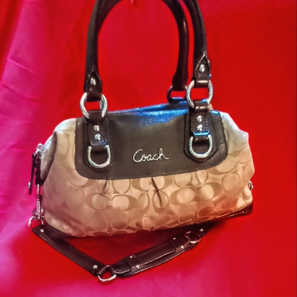 Coach signature Ashley satchel tote